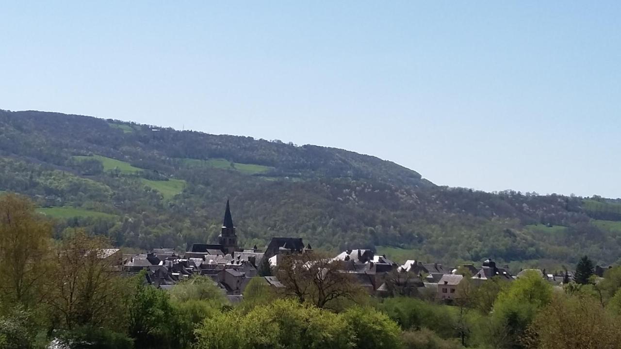 Accueil Du Couvent De Malet Hotel Saint-Côme-dʼOlt Buitenkant foto